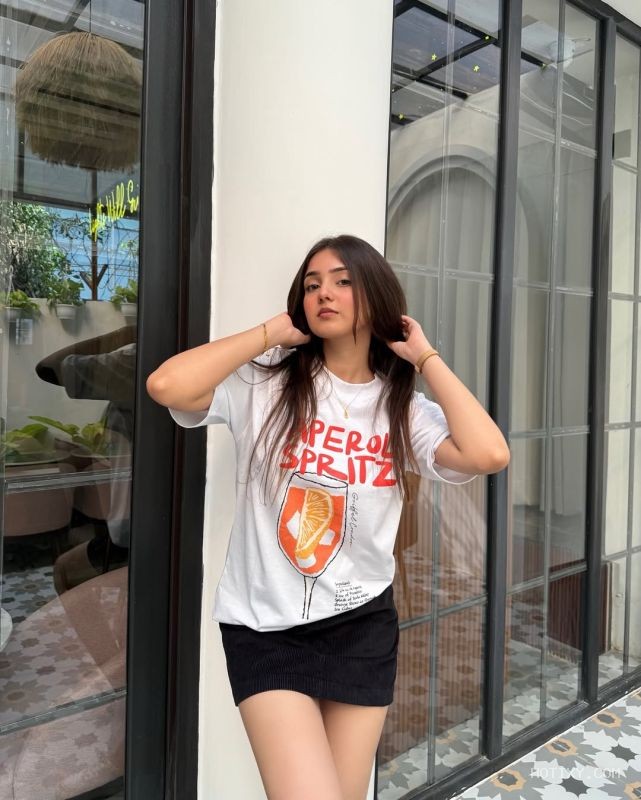Call Girls In Bhikaji Cama Place 𝟗𝟕𝟏𝟏𝟎𝟏𝟒𝟕𝟎𝟓 Escort Service
